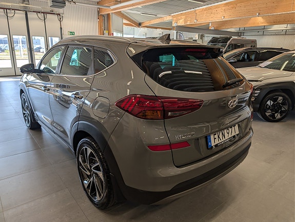 Hyundai Tucson 2 of 12