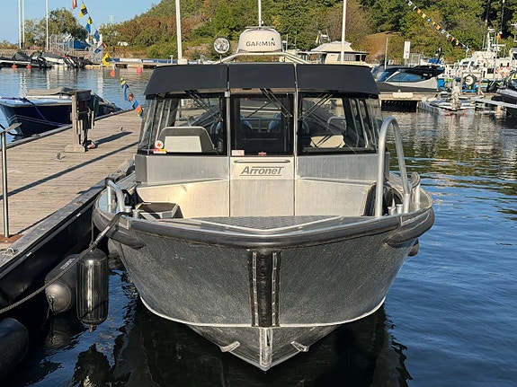 Arronet 28 Surprise - 2x250 Mercury v8 3 of 12