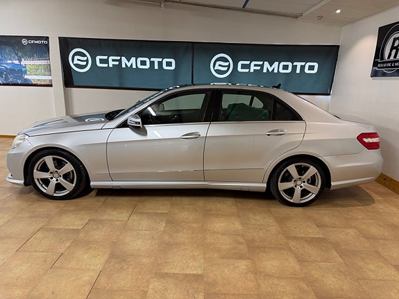 Mercedes-Benz E220 4 of 17