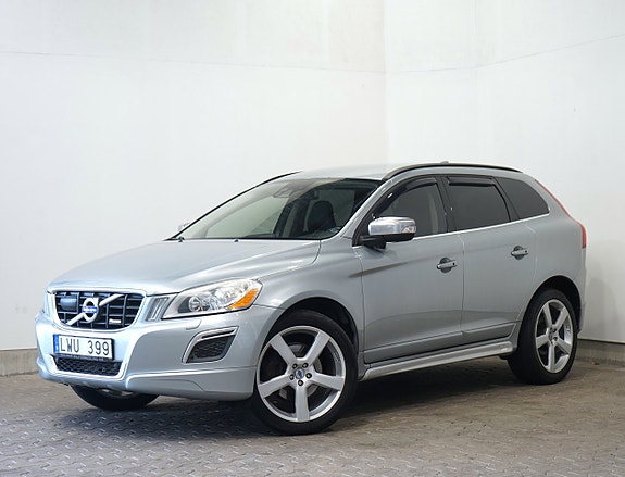 Volvo XC60 2 of 13