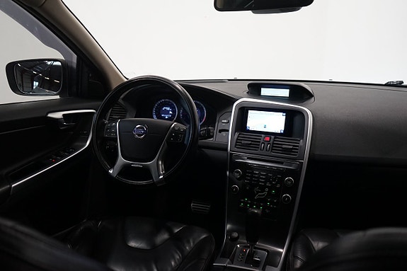Volvo XC60 5 of 13