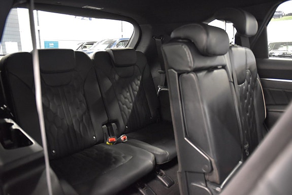 Kia Sorento 14 of 30