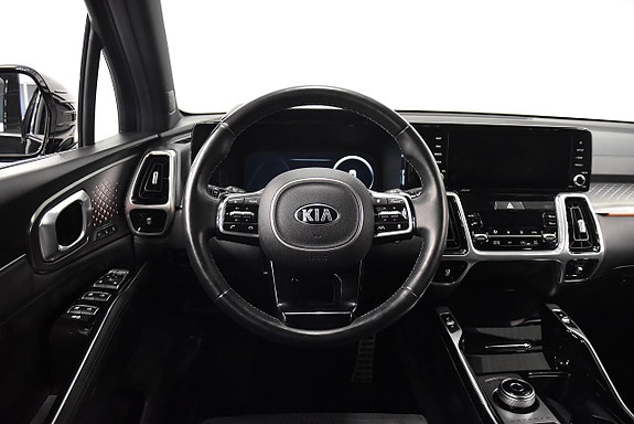 Kia Sorento 2 of 30