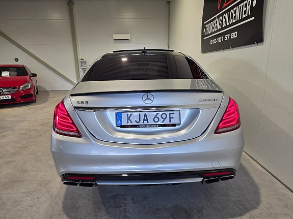 Mercedes-Benz S63 11 of 30