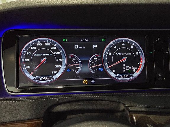 Mercedes-Benz S63 21 of 30