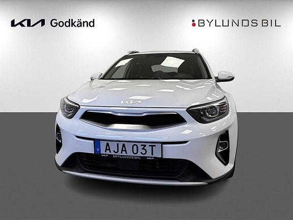 Kia Stonic 2 of 15