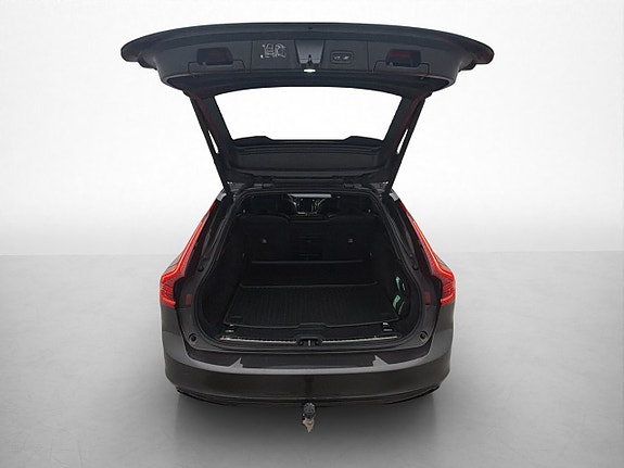 Volvo V90 10 of 30