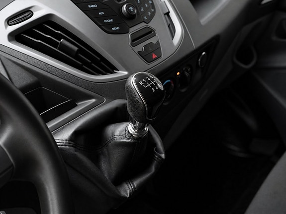 Ford Transit Custom 11 of 15