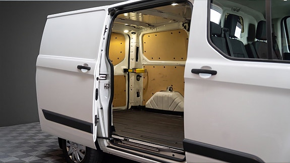 Ford Transit Custom 15 of 15