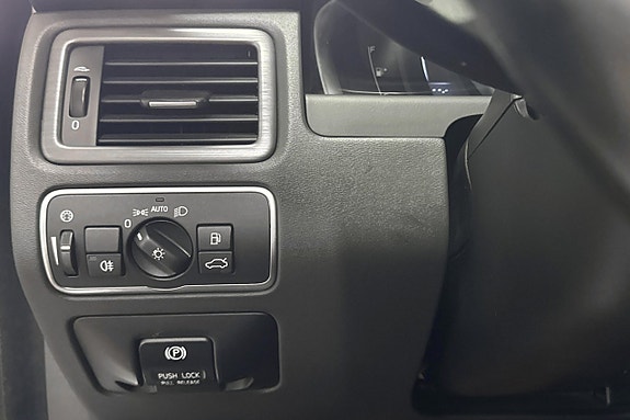Volvo XC70 14 of 15