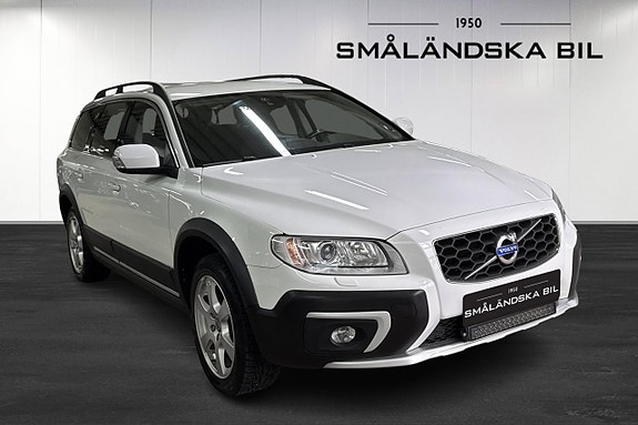 Volvo XC70 2 of 15