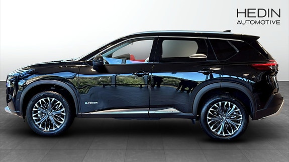 Nissan X-Trail 6 of 9