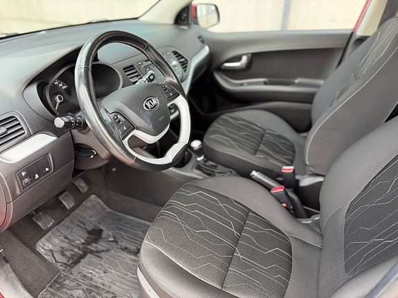 Kia Picanto 8 of 13