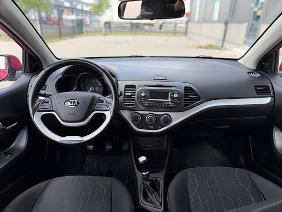 Kia Picanto 9 of 13