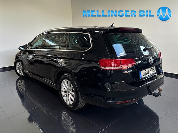 Volkswagen Passat 4 of 15