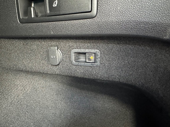 Volkswagen Passat 15 of 15