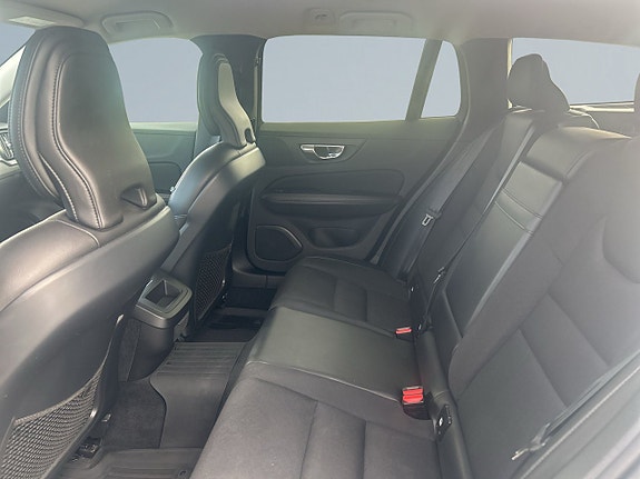 Volvo V60 Cross Country 13 of 20