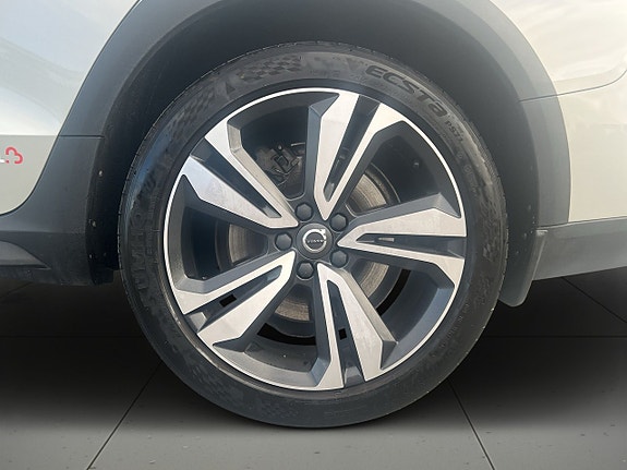 Volvo V60 Cross Country 14 of 20