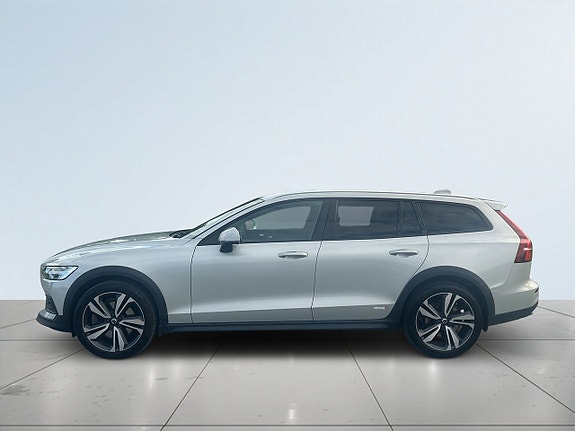 Volvo V60 Cross Country 4 of 20