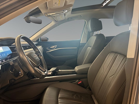 Audi e-tron Sportback 5 of 21