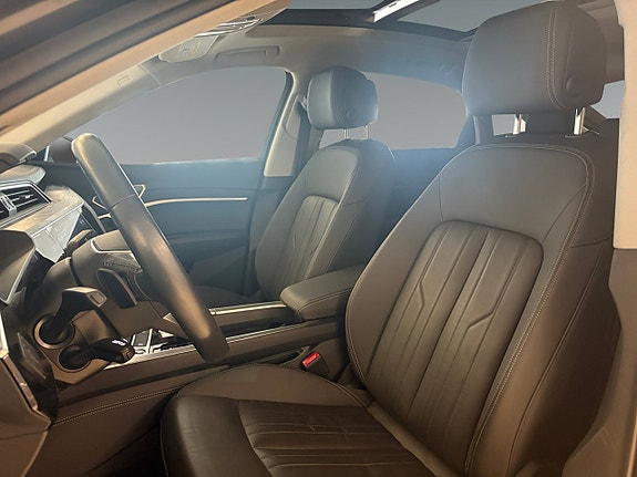 Audi e-tron Sportback 7 of 21