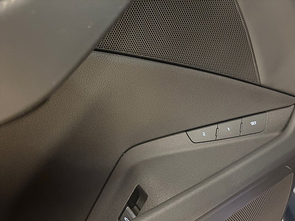 Audi e-tron Sportback 17 of 21