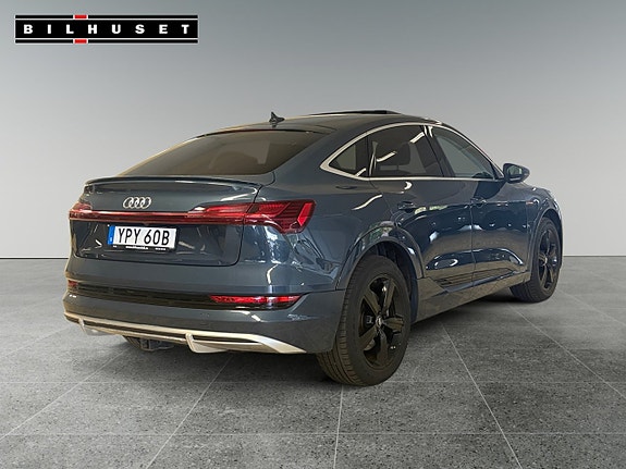 Audi e-tron Sportback 14 of 21