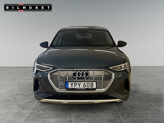 Audi e-tron Sportback 18 of 21