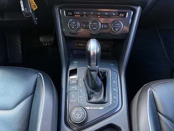 Volkswagen Tiguan 14 of 21