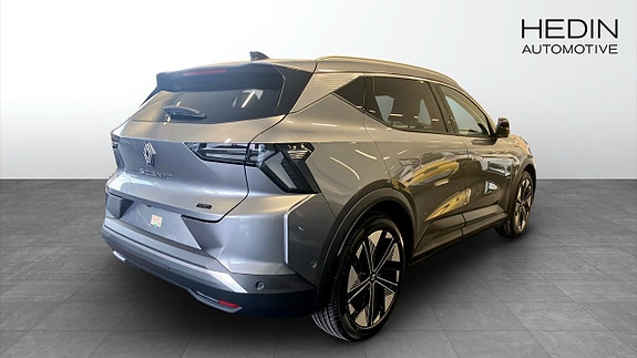Renault Scenic E-Tech 2 of 12