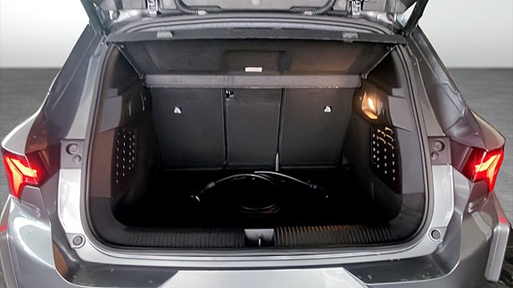 Renault Scenic E-Tech 10 of 12