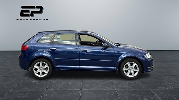 Audi A3 3 of 9