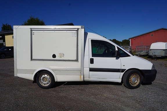 Peugeot Expert 2 of 7