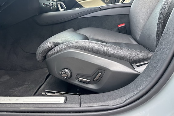Volvo V60 14 of 15