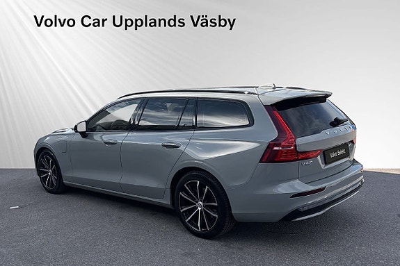 Volvo V60 4 of 15