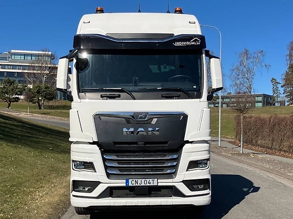 MAN TGX 35.520 8x2H-6 BL CH 4 of 15