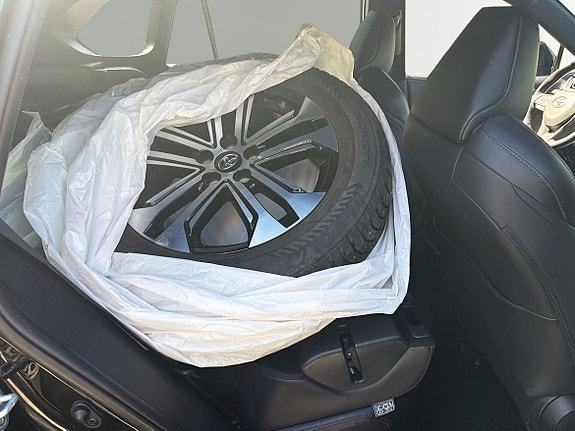 Toyota RAV4 7 of 22
