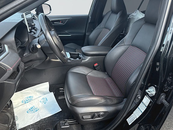 Toyota RAV4 12 of 22