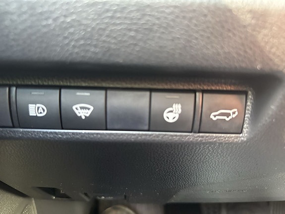 Toyota RAV4 22 of 22