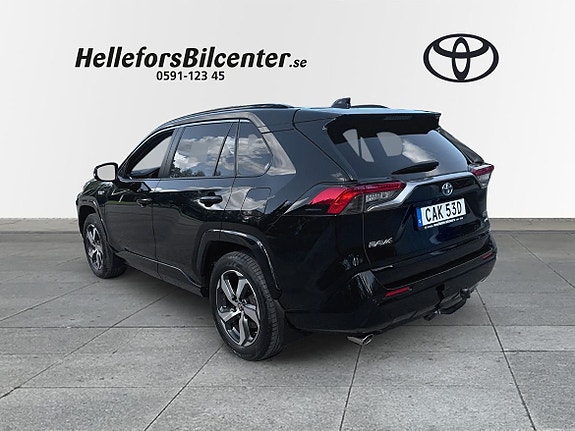Toyota RAV4 2 of 22