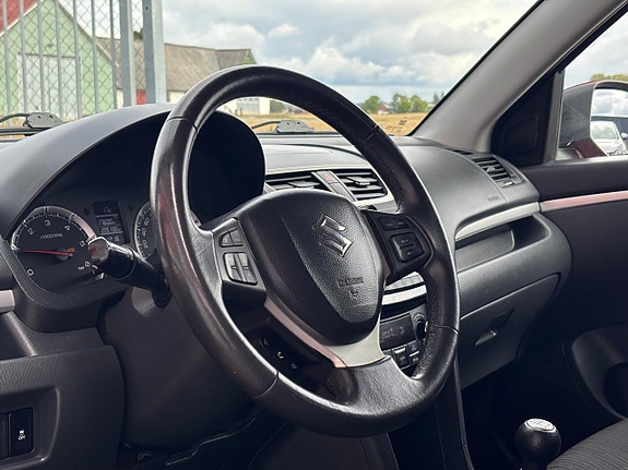 Suzuki Swift 8 of 21