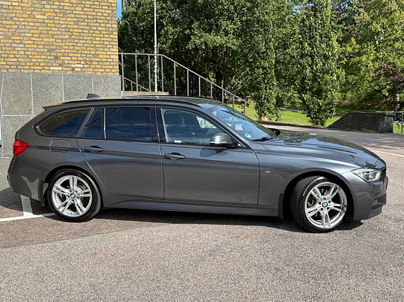 BMW 320d 2 of 15