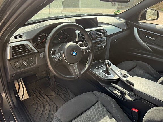 BMW 320d 10 of 15