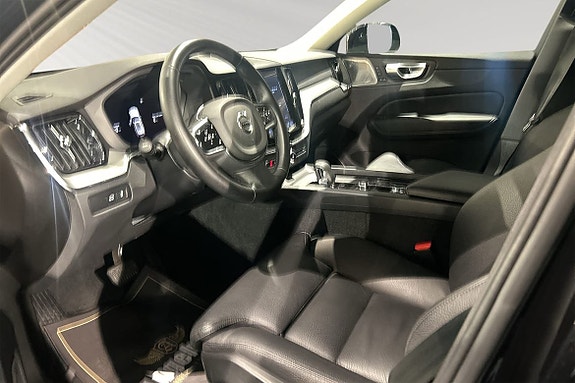 Volvo XC60 7 of 16