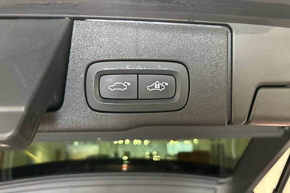 Volvo XC60 13 of 16