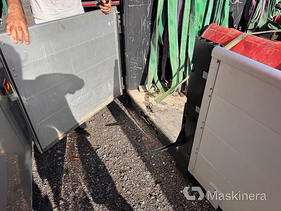 Lastväxlaflak Hakarps Equipment med alulämmar 11 of 12