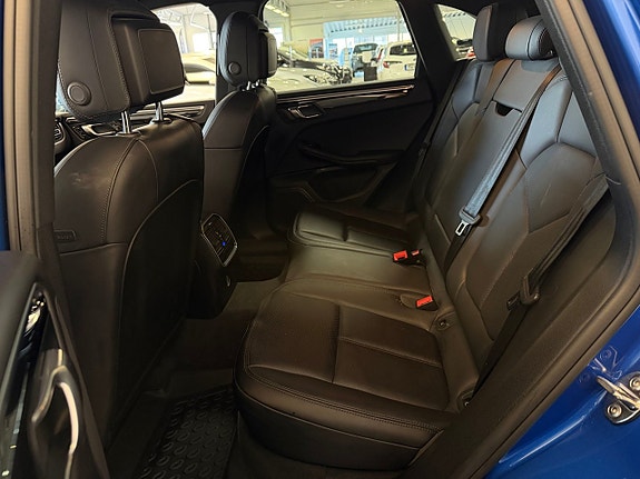 Porsche Macan S 21 of 28