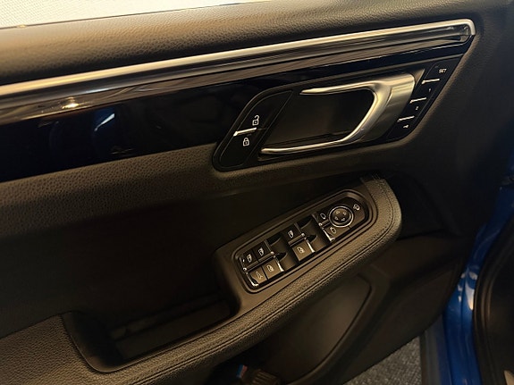 Porsche Macan S 20 of 28