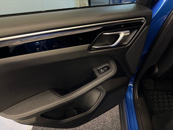 Porsche Macan S 23 of 28