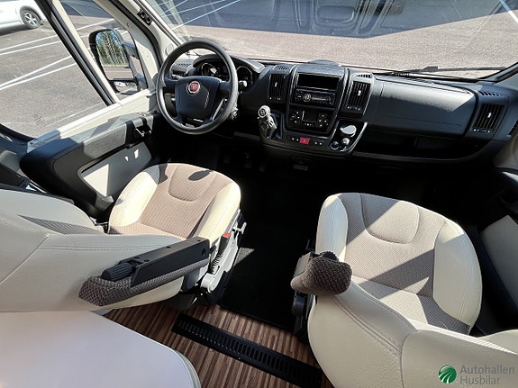 Adria Coral S 670SLT 5 of 11